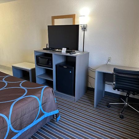 Super 8 By Wyndham Columbia Clark Lane Hotel Buitenkant foto