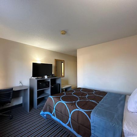 Super 8 By Wyndham Columbia Clark Lane Hotel Buitenkant foto