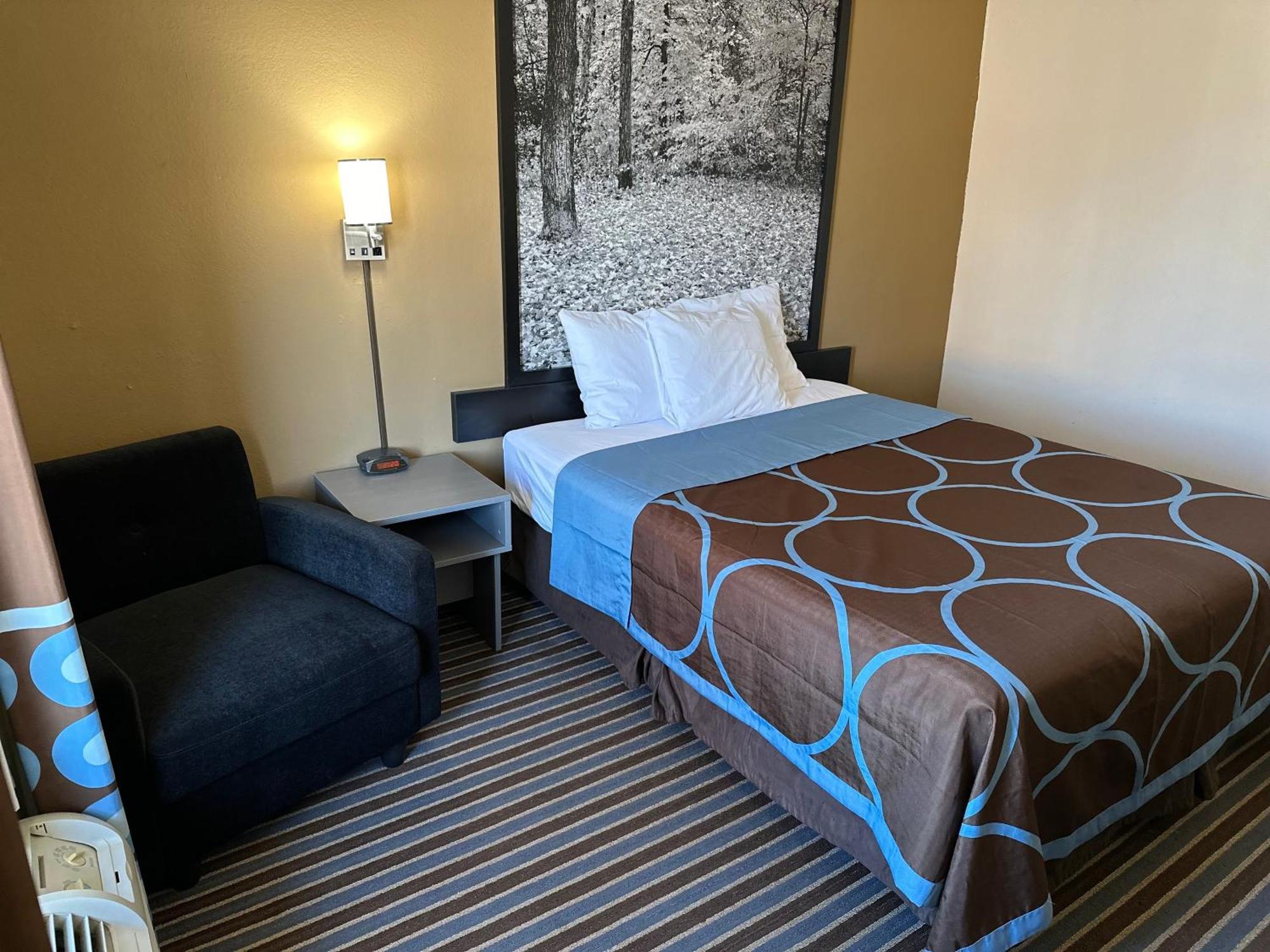 Super 8 By Wyndham Columbia Clark Lane Hotel Buitenkant foto