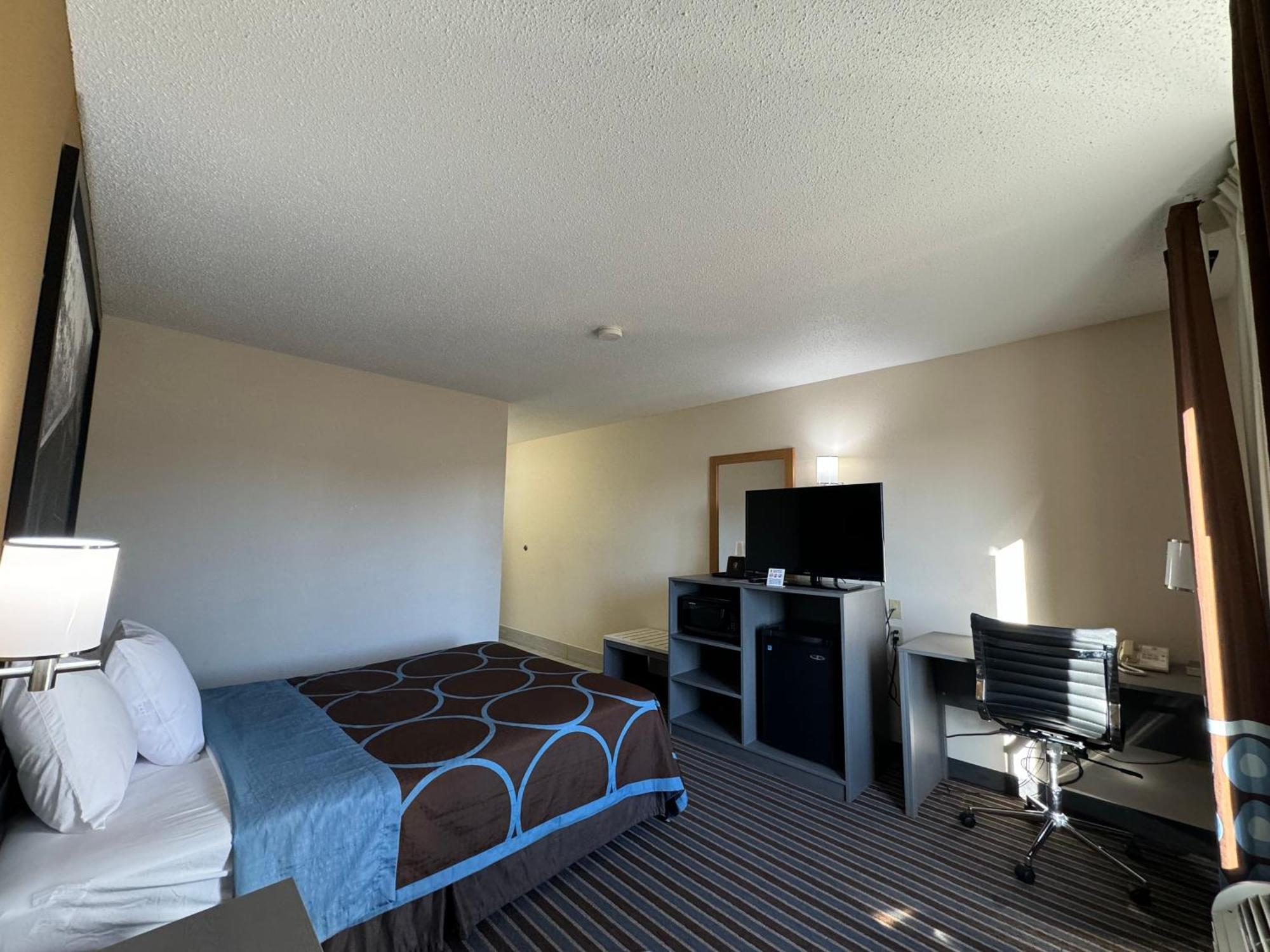Super 8 By Wyndham Columbia Clark Lane Hotel Buitenkant foto