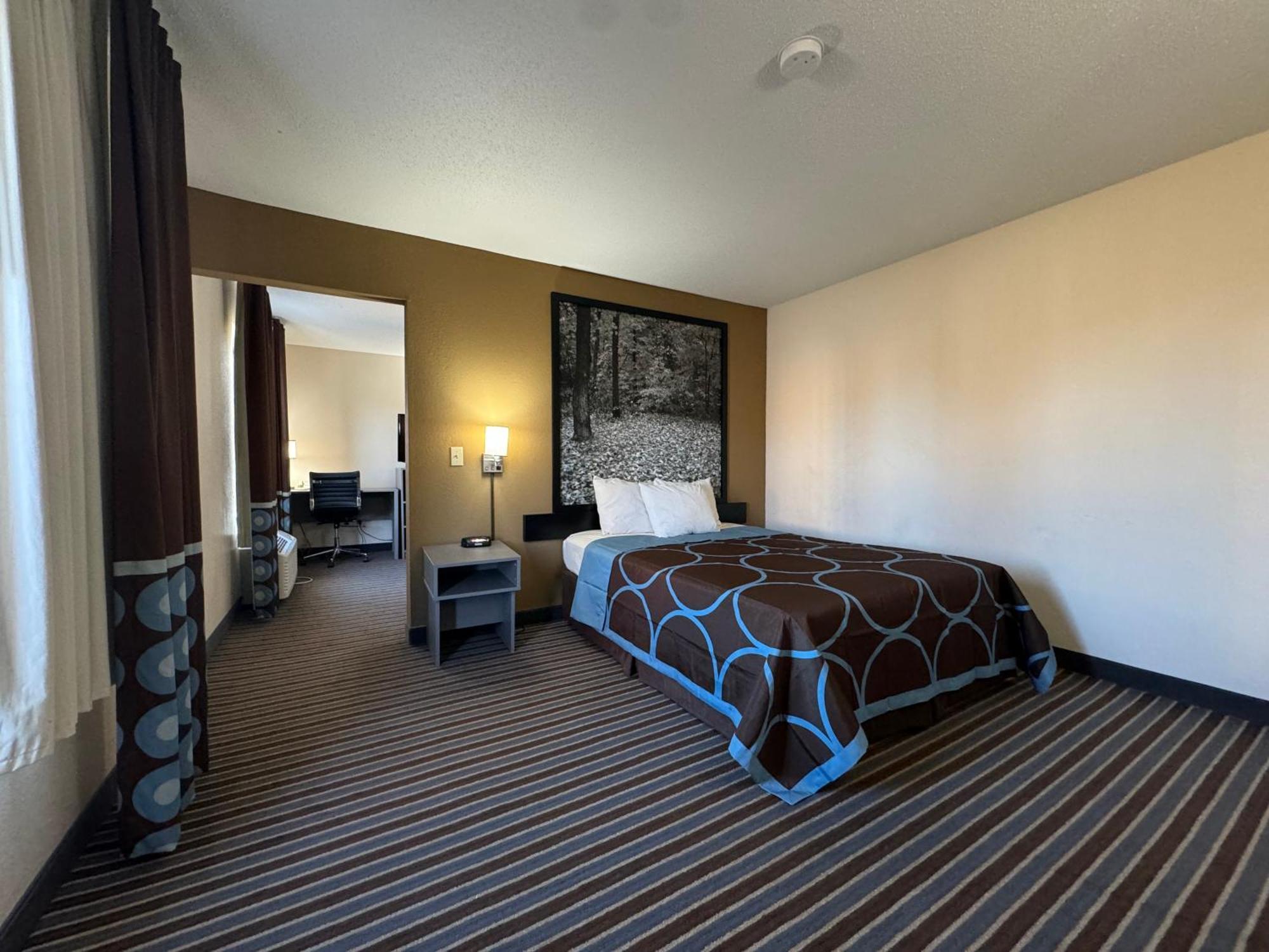 Super 8 By Wyndham Columbia Clark Lane Hotel Buitenkant foto