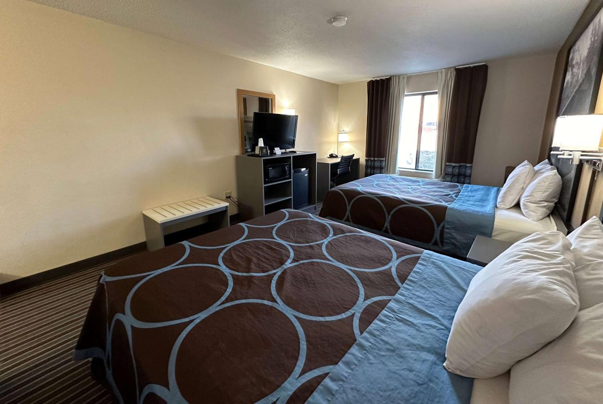 Super 8 By Wyndham Columbia Clark Lane Hotel Buitenkant foto