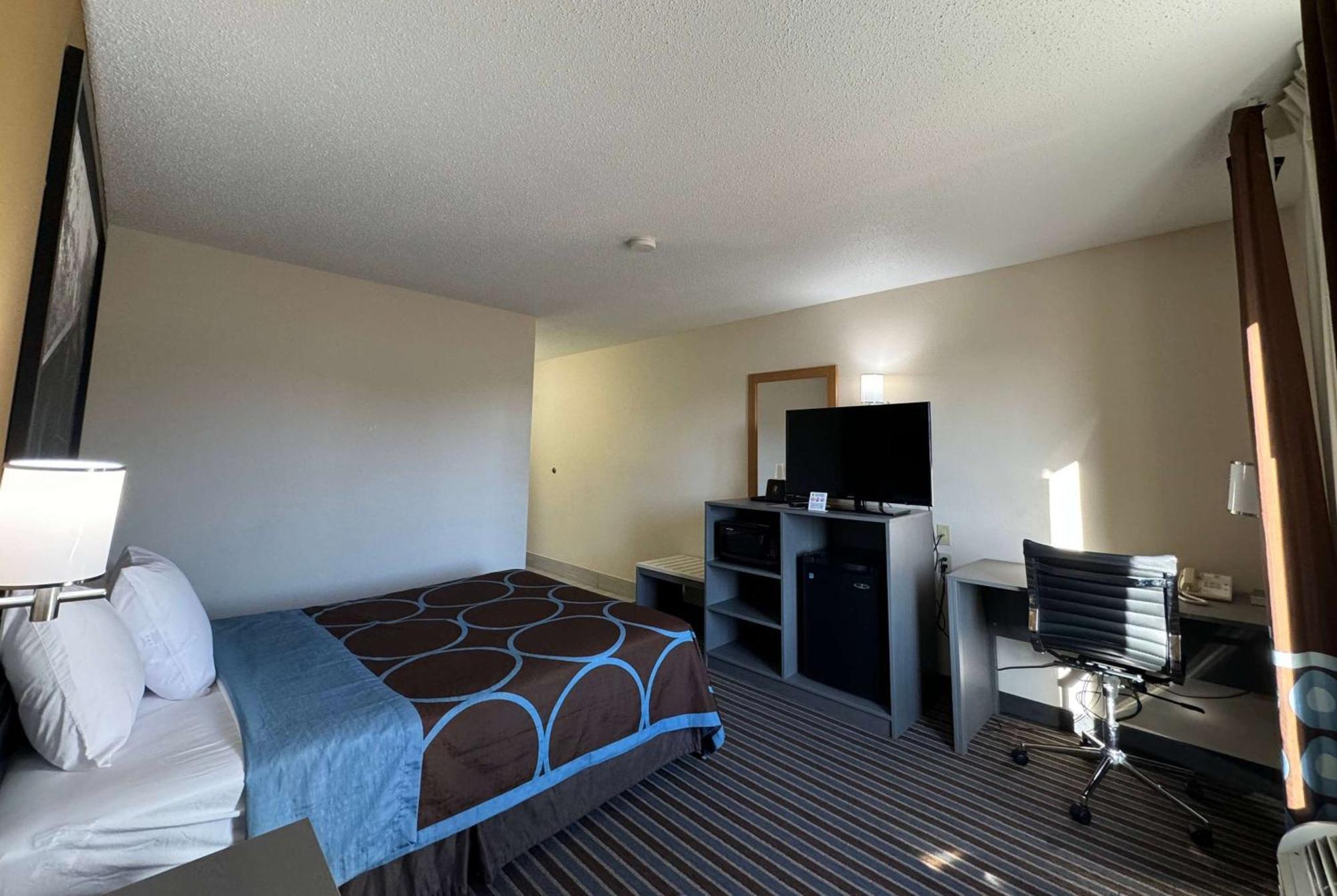 Super 8 By Wyndham Columbia Clark Lane Hotel Buitenkant foto