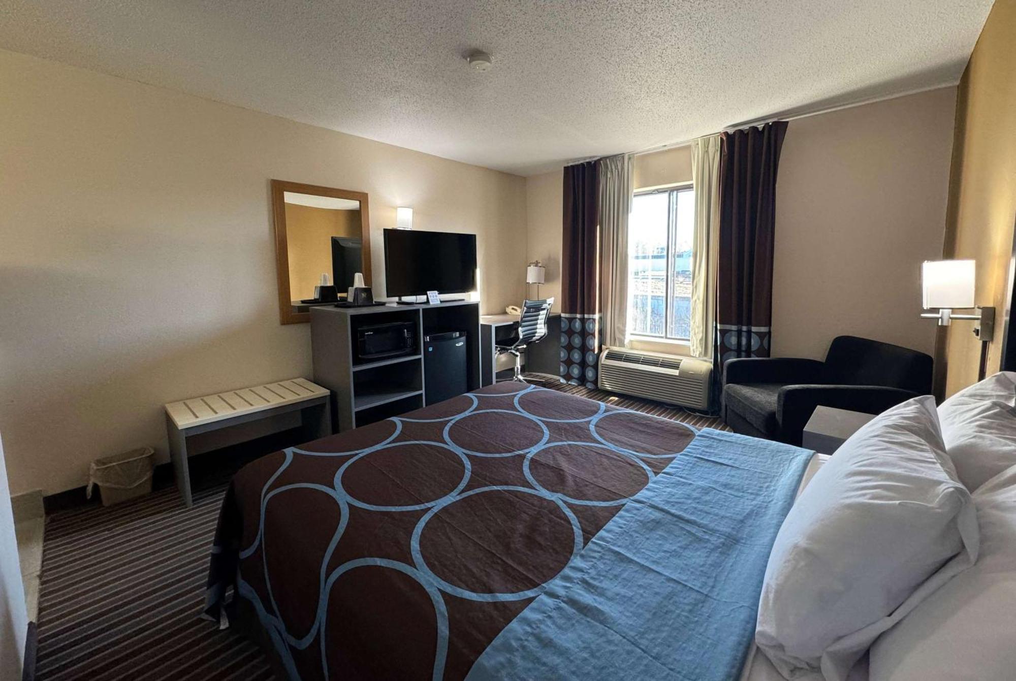 Super 8 By Wyndham Columbia Clark Lane Hotel Buitenkant foto